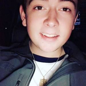 Meet your Posher, Corey